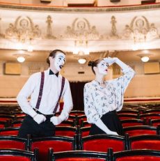 Exploring Enchanting Operas Set in London the Heart